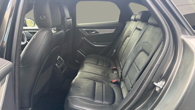 Jaguar F-Pace 2.0 P400e R-Dynamic SE 5dr Auto AWD Estate